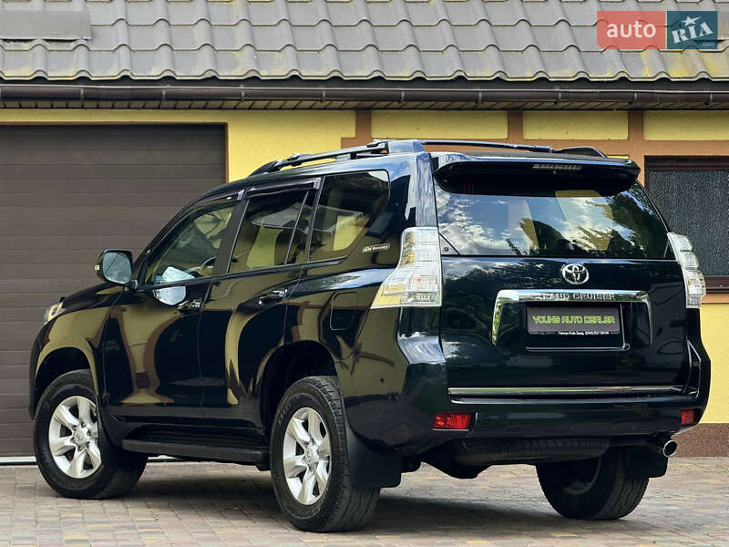 Позашляховик / Кросовер Toyota Land Cruiser Prado 2012 в Києві