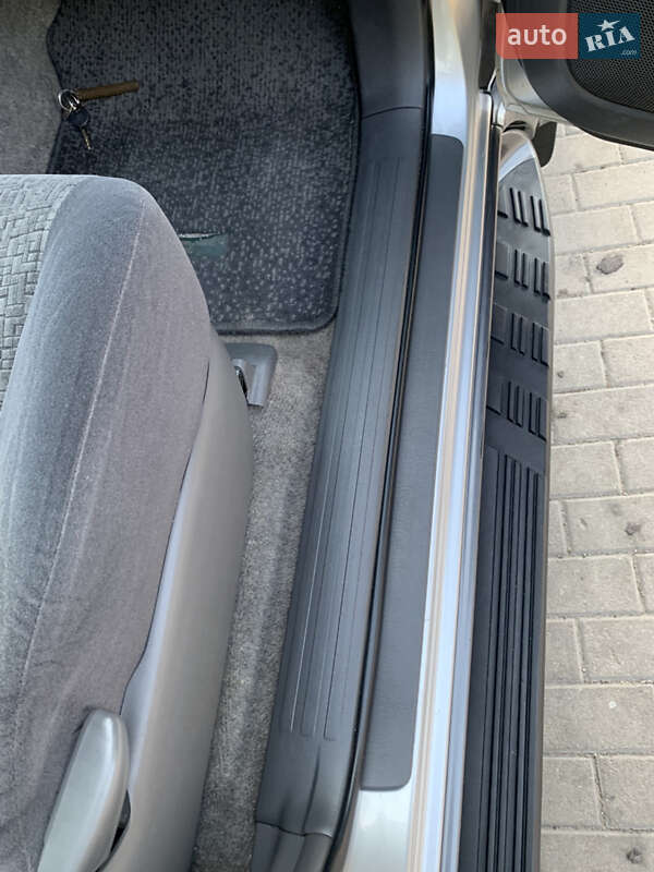 Внедорожник / Кроссовер Toyota Land Cruiser Prado 2007 в Днепре