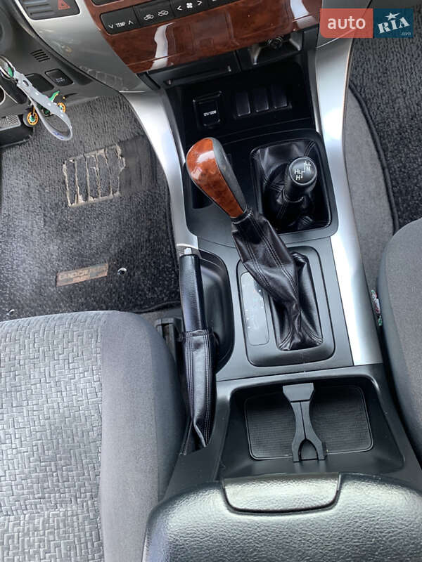 Внедорожник / Кроссовер Toyota Land Cruiser Prado 2007 в Днепре