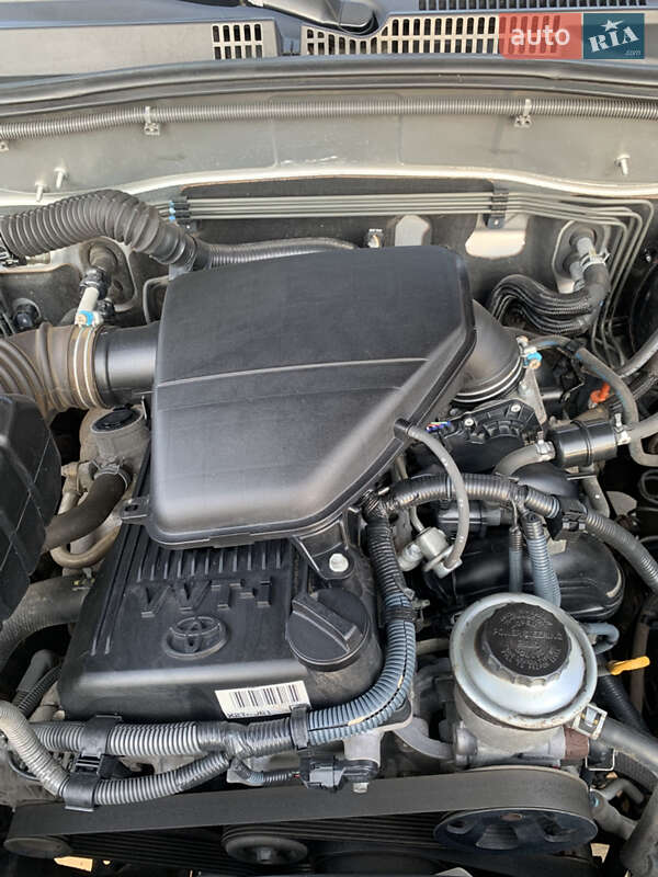 Внедорожник / Кроссовер Toyota Land Cruiser Prado 2007 в Днепре