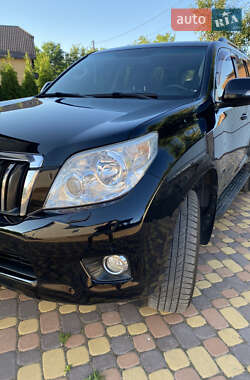 Внедорожник / Кроссовер Toyota Land Cruiser Prado 2012 в 
