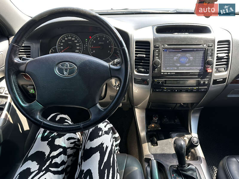 Внедорожник / Кроссовер Toyota Land Cruiser Prado 2006 в Полтаве