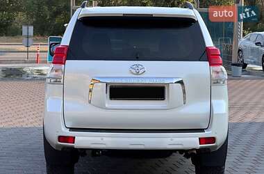 Внедорожник / Кроссовер Toyota Land Cruiser Prado 2011 в 