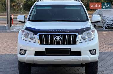 Внедорожник / Кроссовер Toyota Land Cruiser Prado 2011 в 