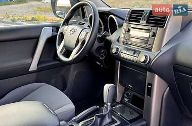 Внедорожник / Кроссовер Toyota Land Cruiser Prado 2011 в 