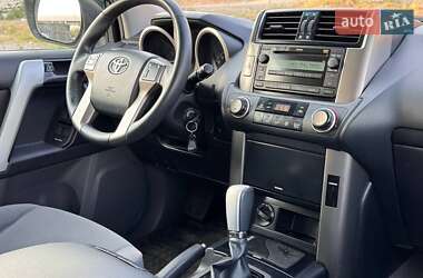 Внедорожник / Кроссовер Toyota Land Cruiser Prado 2011 в 