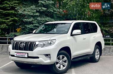 Внедорожник / Кроссовер Toyota Land Cruiser Prado 2019 в Киеве