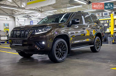 Внедорожник / Кроссовер Toyota Land Cruiser Prado 2021 в Черновцах