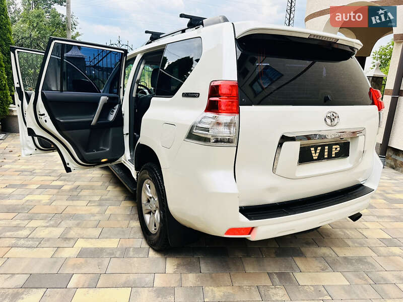 Позашляховик / Кросовер Toyota Land Cruiser Prado 2012 в Нижній Апші
