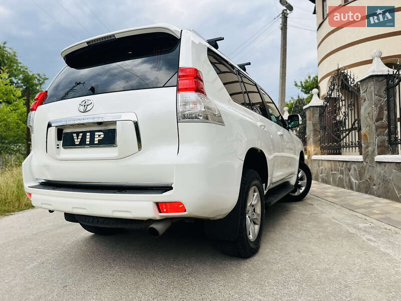 Позашляховик / Кросовер Toyota Land Cruiser Prado 2012 в Нижній Апші