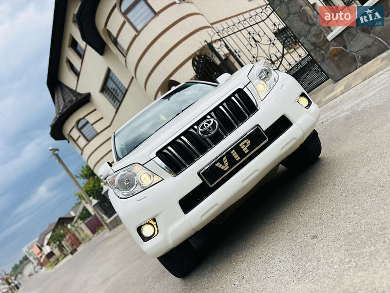 Позашляховик / Кросовер Toyota Land Cruiser Prado 2012 в Нижній Апші