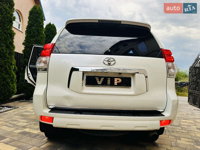 Позашляховик / Кросовер Toyota Land Cruiser Prado 2012 в Нижній Апші