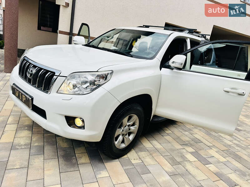 Позашляховик / Кросовер Toyota Land Cruiser Prado 2012 в Нижній Апші