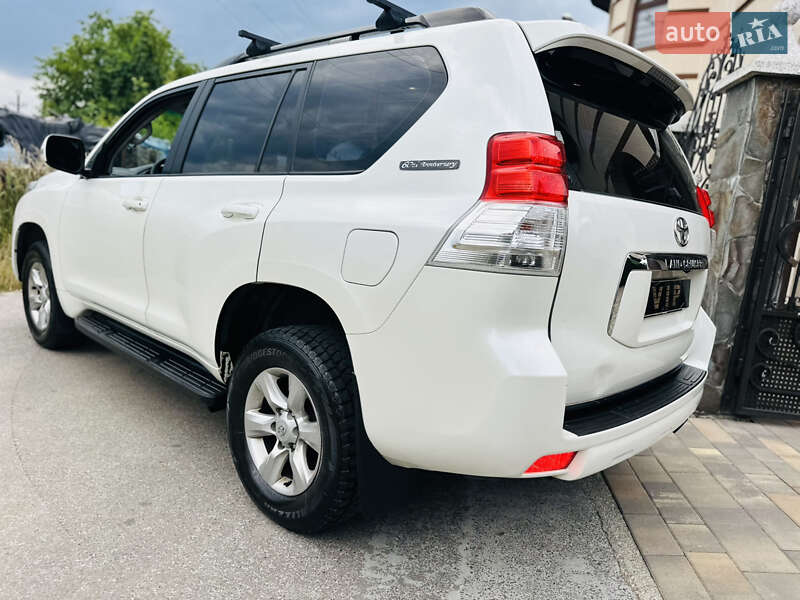 Позашляховик / Кросовер Toyota Land Cruiser Prado 2012 в Нижній Апші