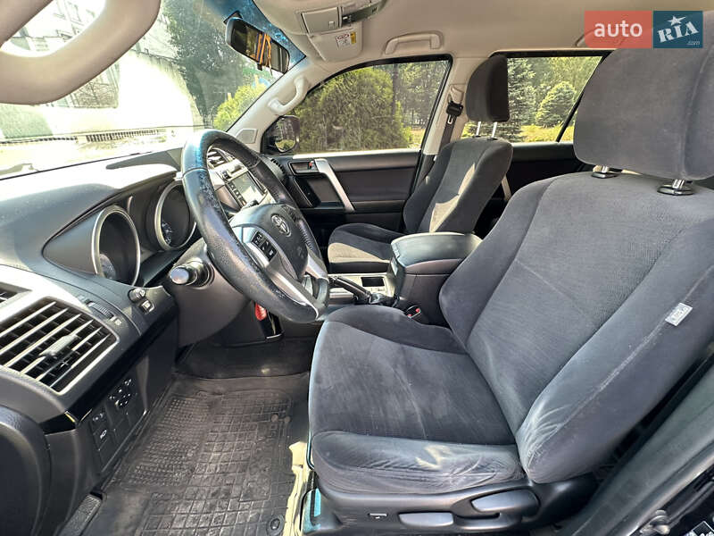 Внедорожник / Кроссовер Toyota Land Cruiser Prado 2017 в Днепре