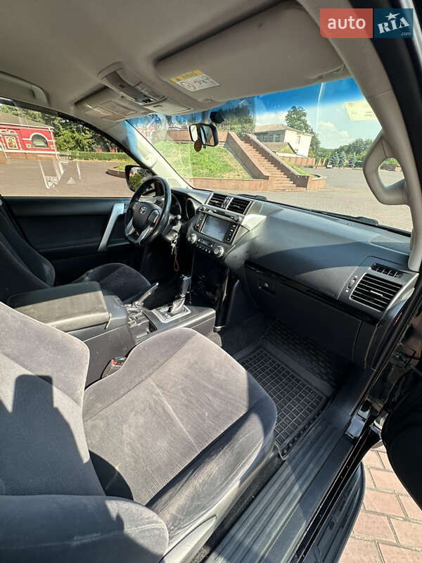 Внедорожник / Кроссовер Toyota Land Cruiser Prado 2017 в Днепре