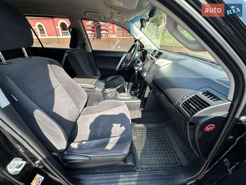 Внедорожник / Кроссовер Toyota Land Cruiser Prado 2017 в Днепре