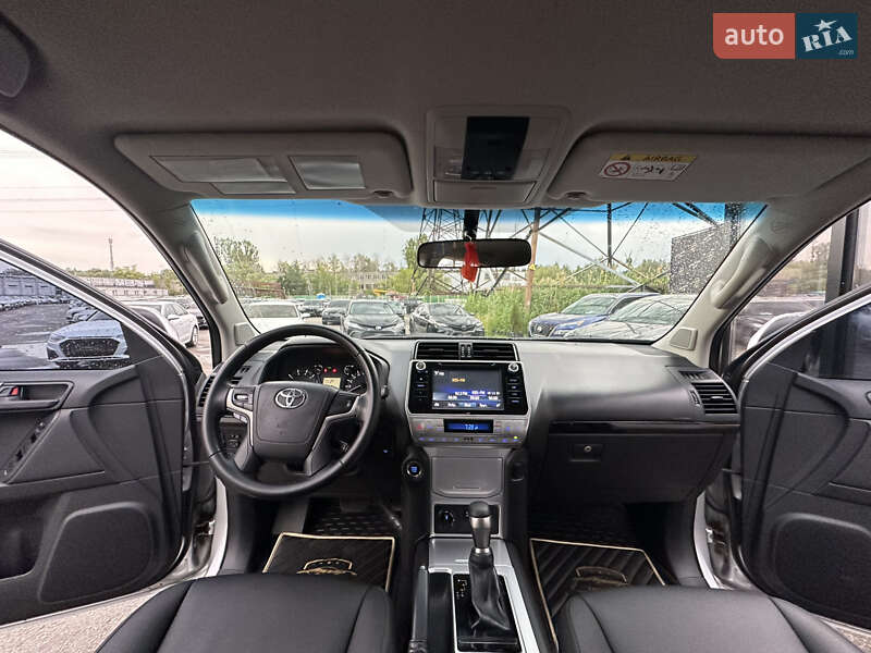 Внедорожник / Кроссовер Toyota Land Cruiser Prado 2019 в Харькове фото 21 Внедорожник / Кроссовер Toyota Land Cruiser Prado 2019 в Харькове