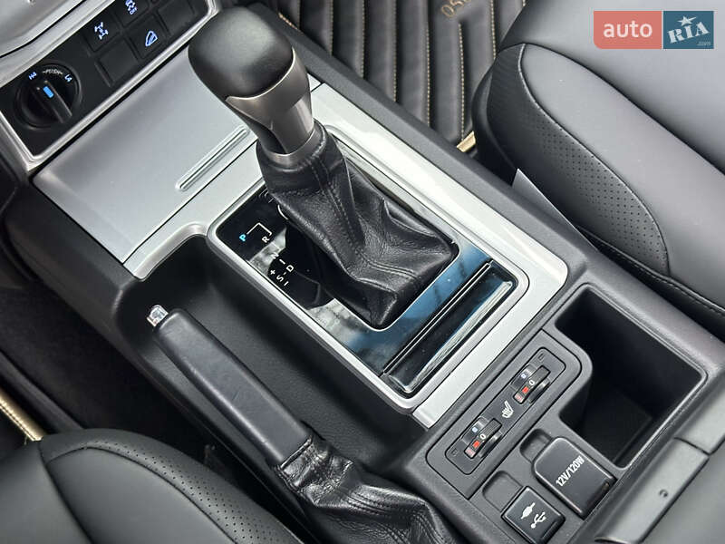 Внедорожник / Кроссовер Toyota Land Cruiser Prado 2019 в Харькове фото 34 Внедорожник / Кроссовер Toyota Land Cruiser Prado 2019 в Харькове