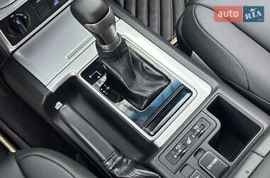 Позашляховик / Кросовер Toyota Land Cruiser Prado 2019 в  фото 34 Позашляховик / Кросовер Toyota Land Cruiser Prado 2019 в