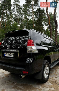 Позашляховик / Кросовер Toyota Land Cruiser Prado 2012 в 