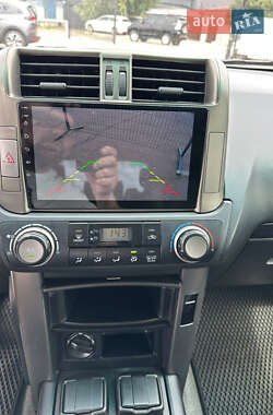 Позашляховик / Кросовер Toyota Land Cruiser Prado 2012 в 