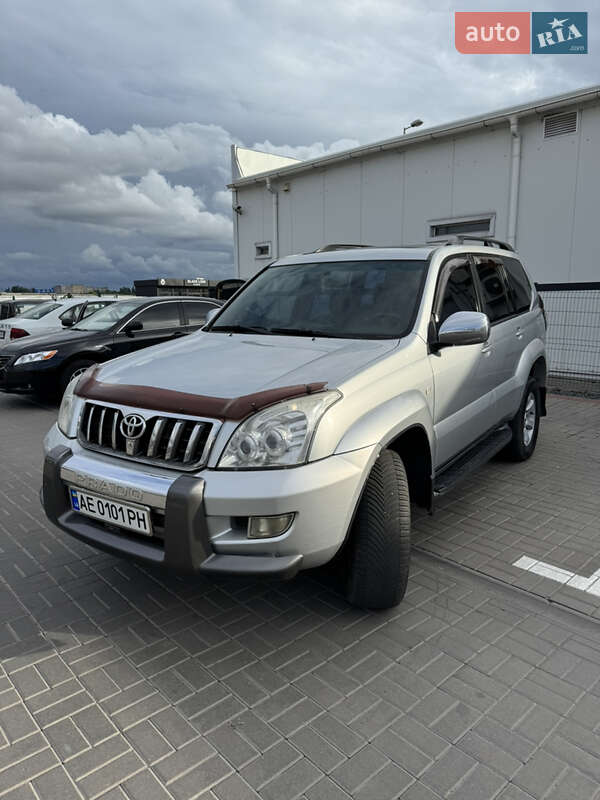 Внедорожник / Кроссовер Toyota Land Cruiser Prado 2007 в 
