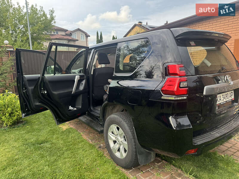 Позашляховик / Кросовер Toyota Land Cruiser Prado 2020 в Києві