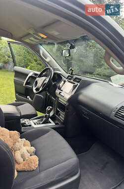 Внедорожник / Кроссовер Toyota Land Cruiser Prado 2020 в 