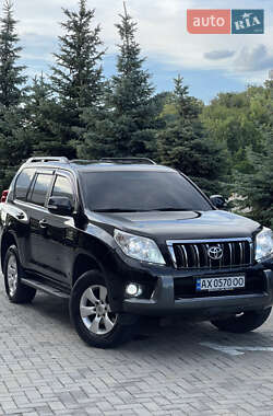 Внедорожник / Кроссовер Toyota Land Cruiser Prado 2011 в 