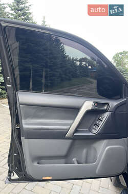 Внедорожник / Кроссовер Toyota Land Cruiser Prado 2011 в 