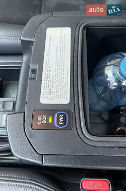 Внедорожник / Кроссовер Toyota Land Cruiser Prado 2011 в 