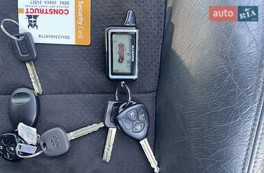 Внедорожник / Кроссовер Toyota Land Cruiser Prado 2011 в 