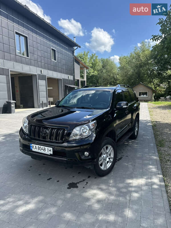Внедорожник / Кроссовер Toyota Land Cruiser Prado 2010 в 