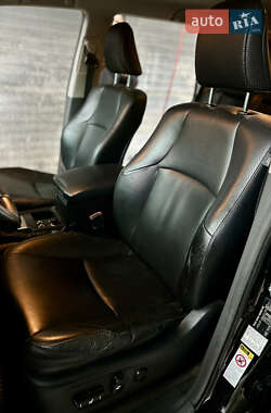 Внедорожник / Кроссовер Toyota Land Cruiser Prado 2010 в 