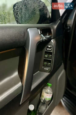 Внедорожник / Кроссовер Toyota Land Cruiser Prado 2010 в 
