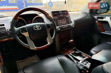 Внедорожник / Кроссовер Toyota Land Cruiser Prado 2010 в 