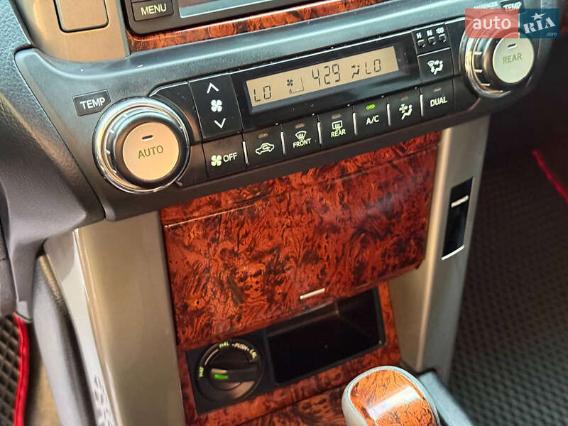 Внедорожник / Кроссовер Toyota Land Cruiser Prado 2010 в Днепре