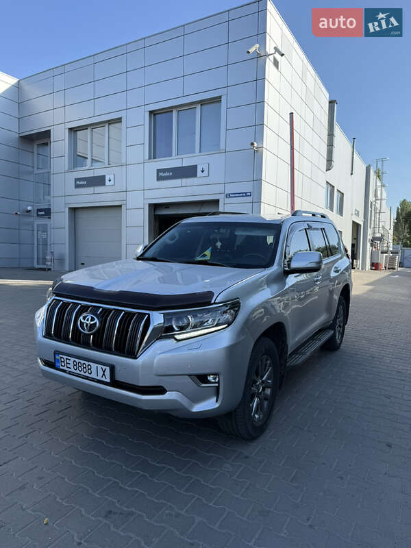 Внедорожник / Кроссовер Toyota Land Cruiser Prado 2018 в Очакове