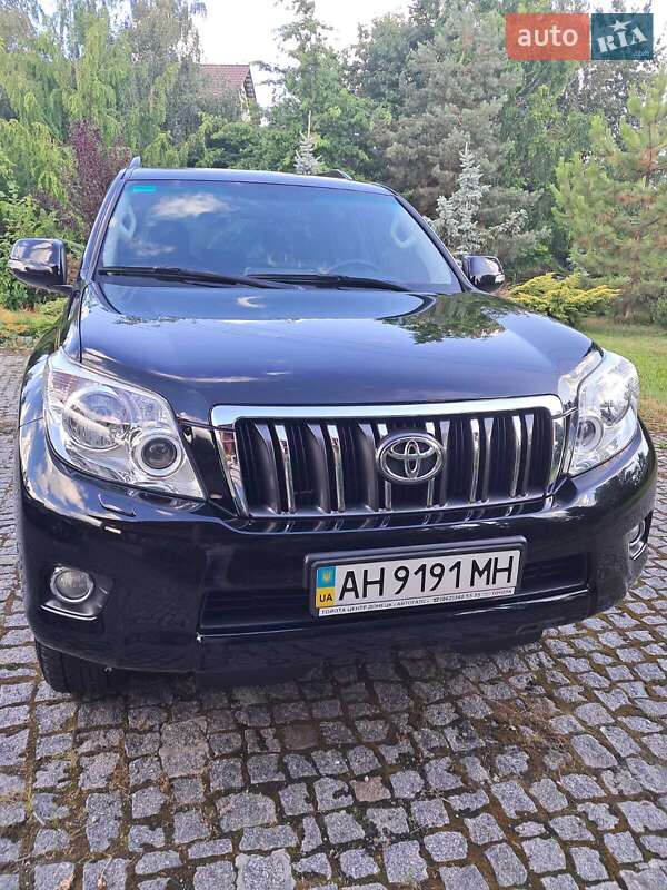 Toyota Land Cruiser Prado 2011