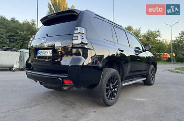 Внедорожник / Кроссовер Toyota Land Cruiser Prado 2021 в 