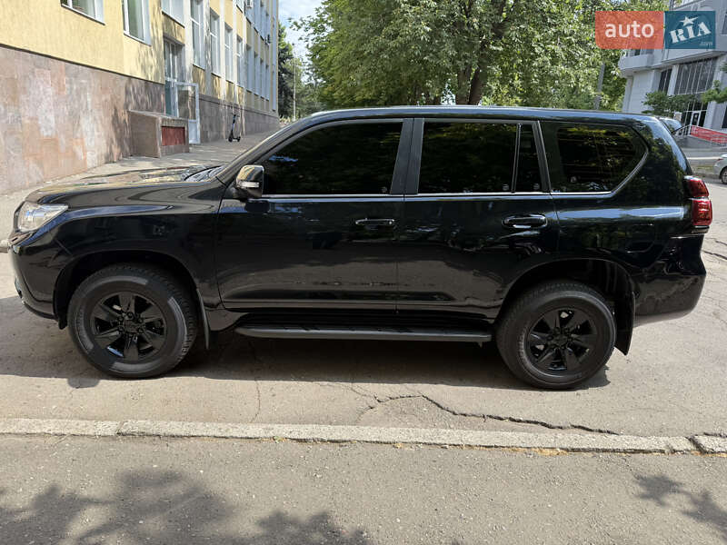 Внедорожник / Кроссовер Toyota Land Cruiser Prado 2023 в Николаеве