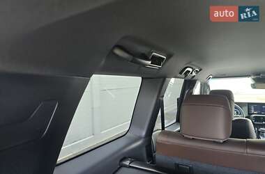 Позашляховик / Кросовер Toyota Land Cruiser Prado 2025 в 