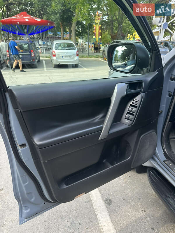 Внедорожник / Кроссовер Toyota Land Cruiser Prado 2010 в Одессе фото 14 Внедорожник / Кроссовер Toyota Land Cruiser Prado 2010 в Одессе