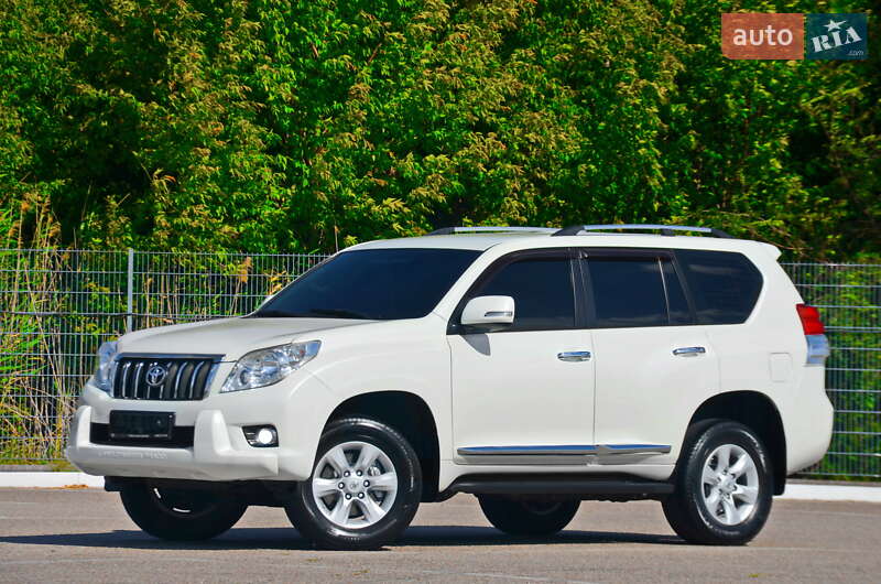 Toyota Land Cruiser Prado 2011