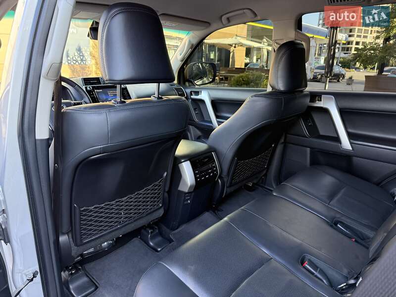 Внедорожник / Кроссовер Toyota Land Cruiser Prado 2019 в Днепре фото 26 Внедорожник / Кроссовер Toyota Land Cruiser Prado 2019 в Днепре