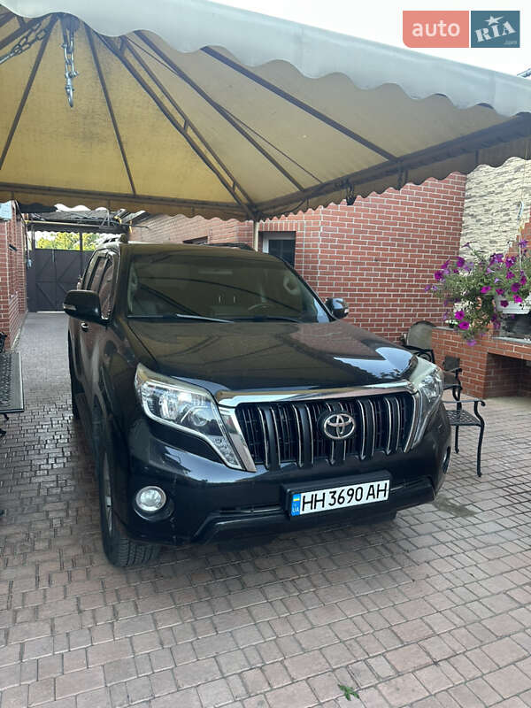 Toyota Land Cruiser Prado 2014