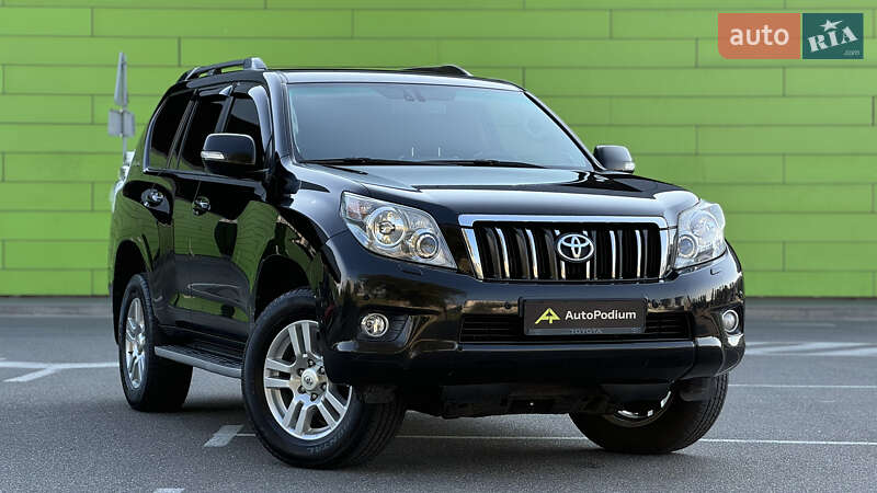 Toyota Land Cruiser Prado 2011