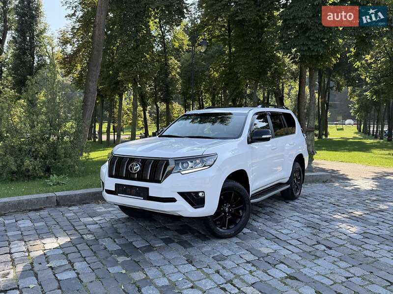 Toyota Land Cruiser Prado 2021
