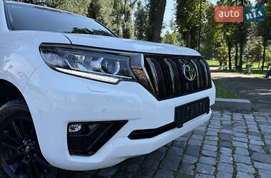 Внедорожник / Кроссовер Toyota Land Cruiser Prado 2021 в 
